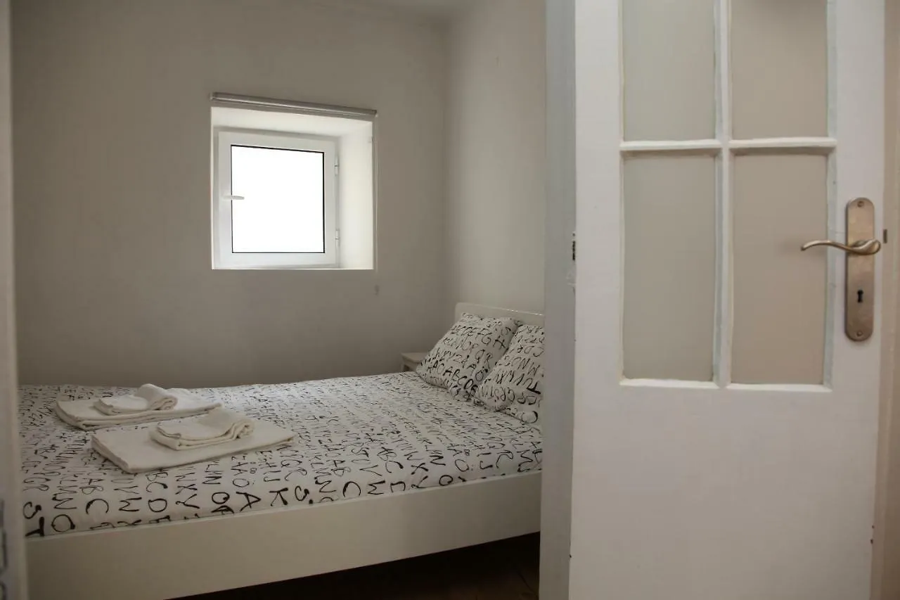 Tiles Square Apartments - Desterro Flats